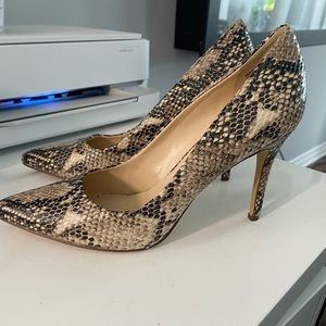 Snakeskin style heel shoes black/white